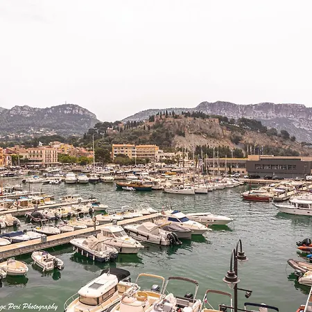 르 골페 2* 카시스