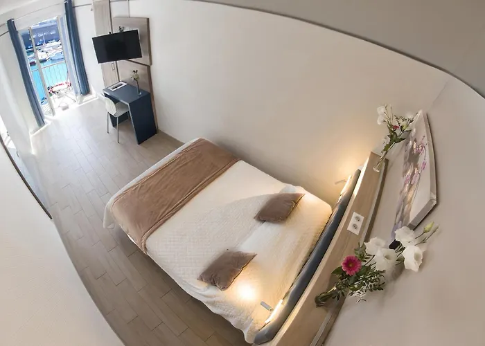 Le Golfe מלון 2*